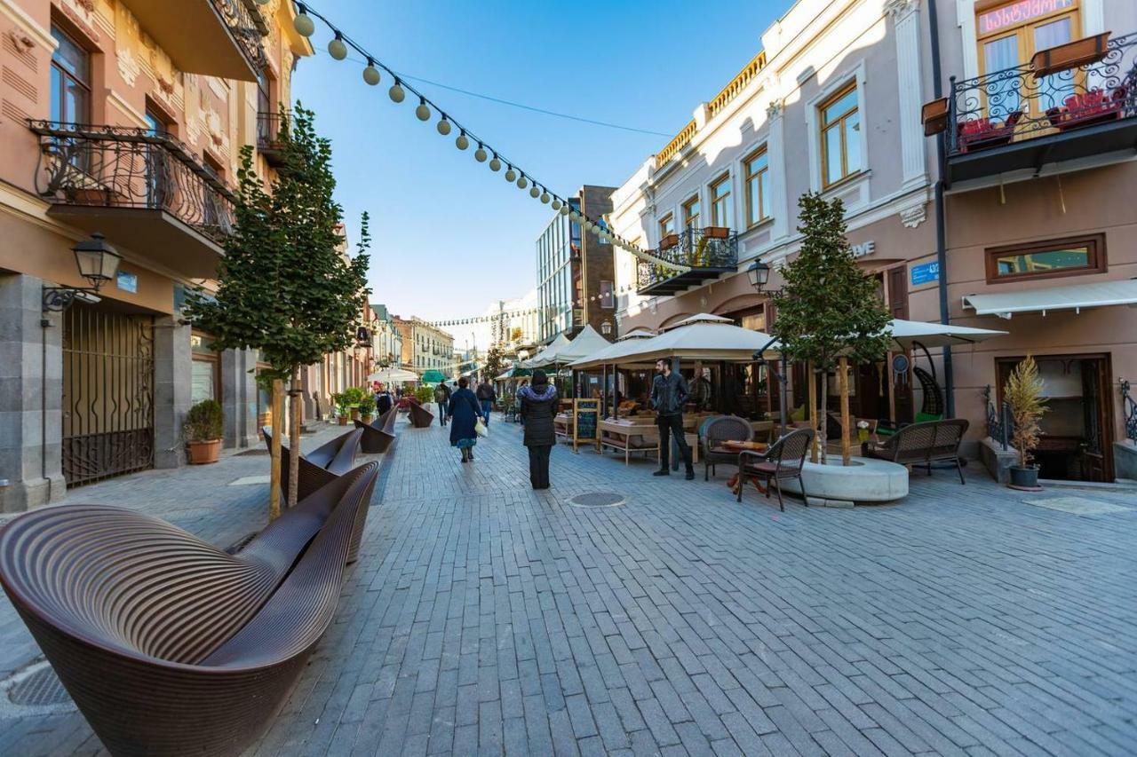 Wehost Cozy Nest Apartment Tbilisi Exterior foto